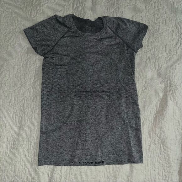 Lululemon Swiftly Tech Short Sleeve grey size 8 - Picture 1 of 3